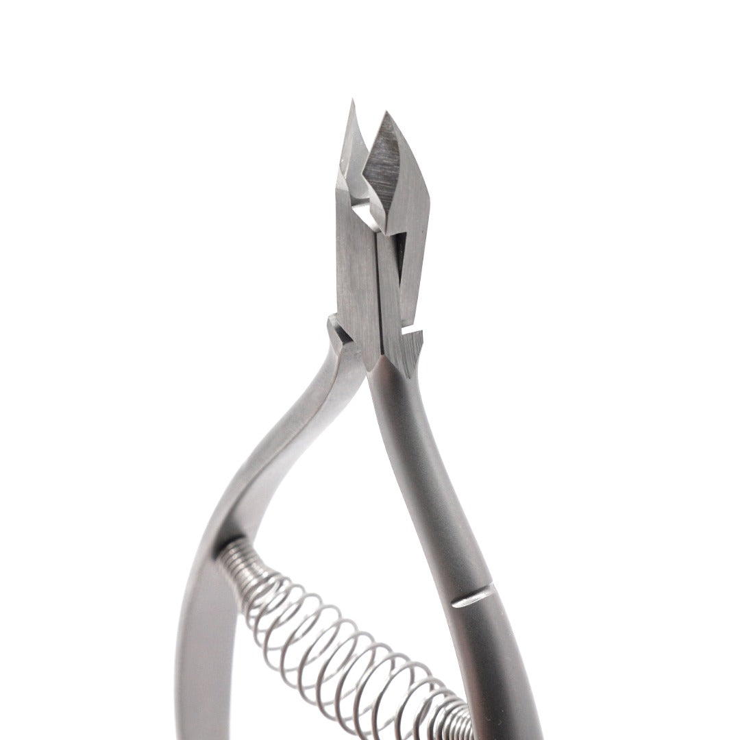 צבתית מקצועית לקוטיקולה, להב 7מ"מ DSI Exclusive Cuticle Nippers