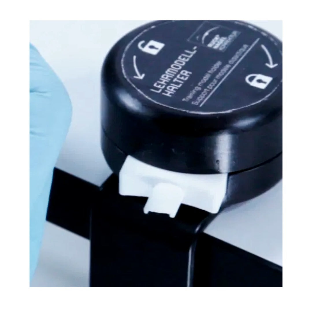 Teaching Model Holder - מתקן לתרגול ולמידה אורטונקסיה